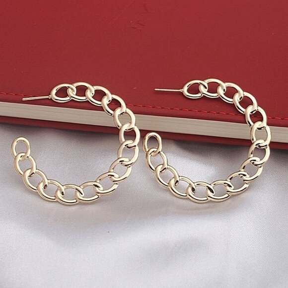 Alyssa Leanna Gold Stationary Link Design Hoop Post Earrings Gift Packaged - Picture 4 of 9